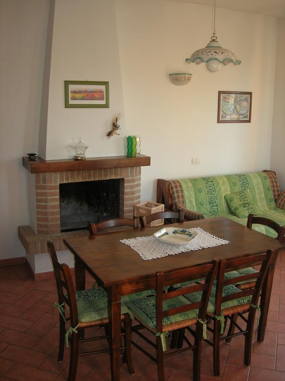 Agriturismo La Valle Del Sole Castiglione dʼOrcia Rom bilde