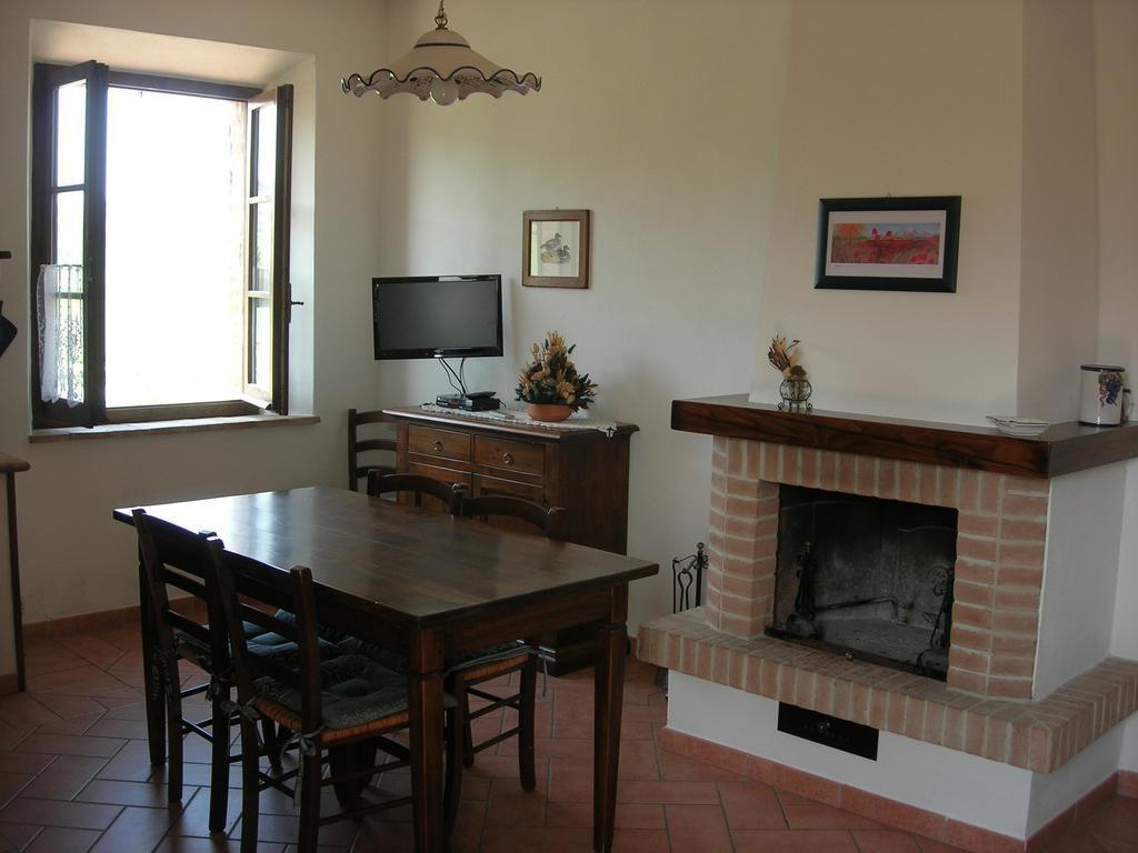 Agriturismo La Valle Del Sole Castiglione dʼOrcia Rom bilde